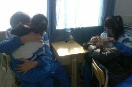 初中生初中生激吻视频,初中生激吻视频引发热议