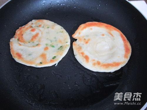 葱油饼制作视频,葱油饼制作视频详解